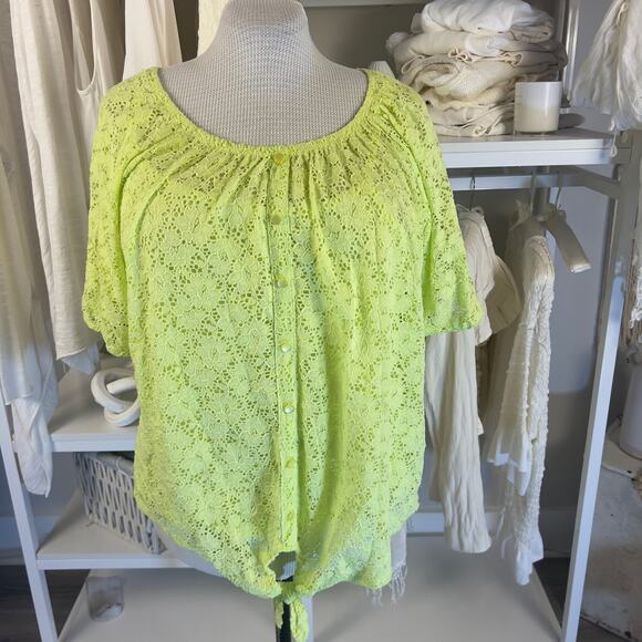 French Laundry Tops - French Laundry women's plus size 2X Chartreuse Yellow eyelet top with tank